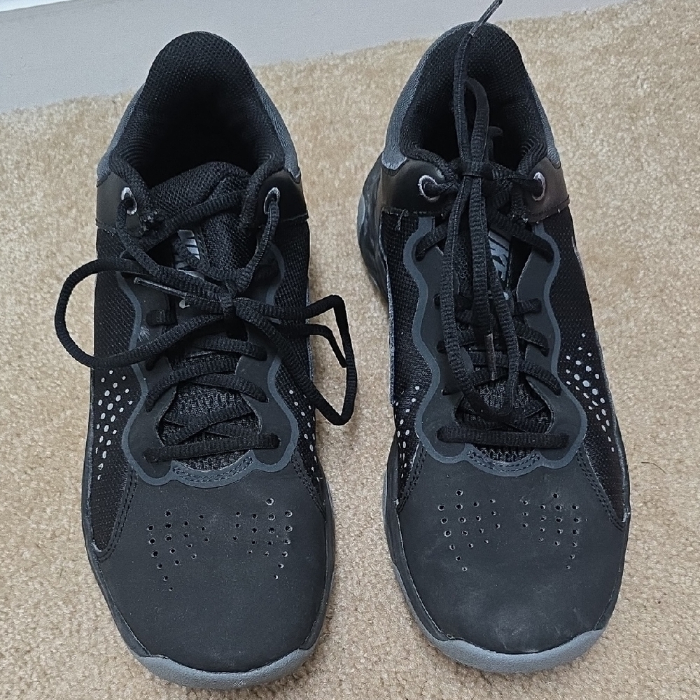 NIKE Black Sneakers - Size 9 (US)